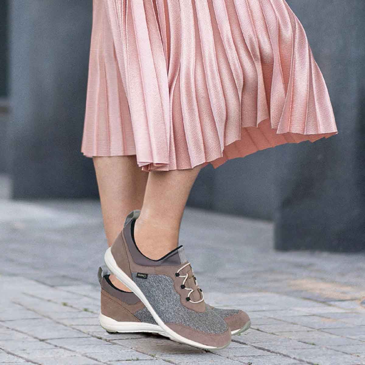 【GORE-TEX】マドラスウォーク madras Walk 「Recovery Shiatsu Insole」搭載で指圧効果により血行をよくする。 通勤快適  トラベルウォーキングにもお勧め！ 疲れない快適軽量 ゴアテックススニーカー  MWL1004SR GRAY 23.0