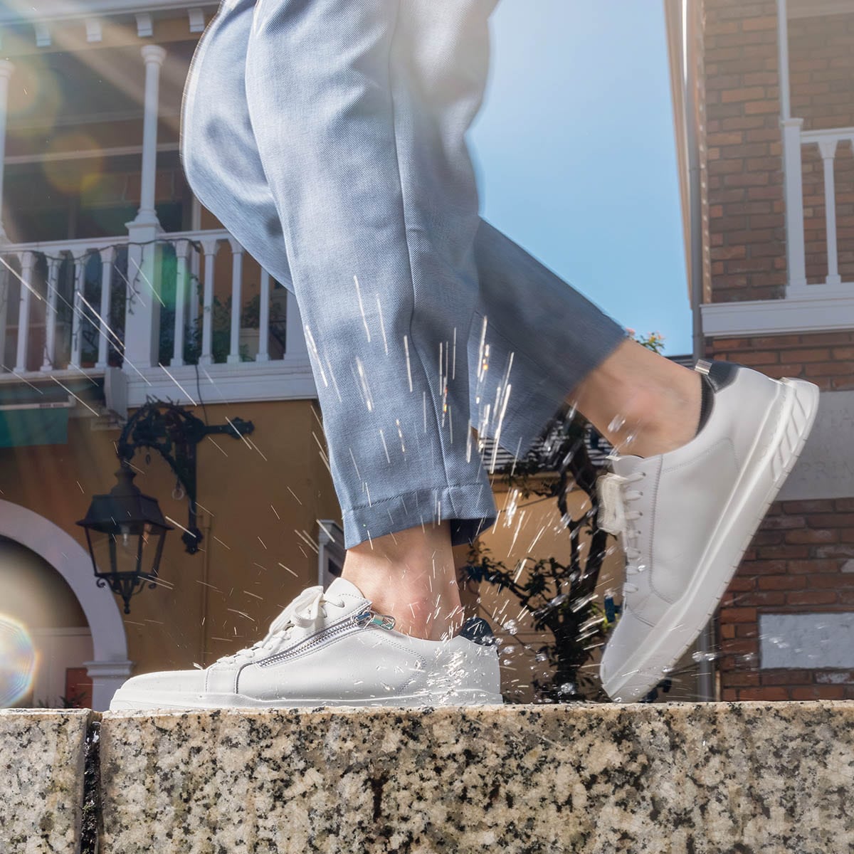 【抗ウイルス・抗菌加工】日本初の「圧倒的」機能を搭載したGORE-TEX  ファスナー付きレースアップ・レザースニーカー　DMW755G WHITE/C 25.0
