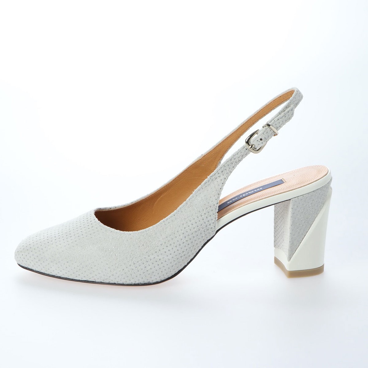 マドラス Madras 太めヒールとドット柄でおしゃれ度up 素材にこだわった バックストラップパンプス Mal1119 23 0 Ivory Pr ウィメンズ Madras マドラス公式サイト オンラインショップ 靴メーカー直営公式通販