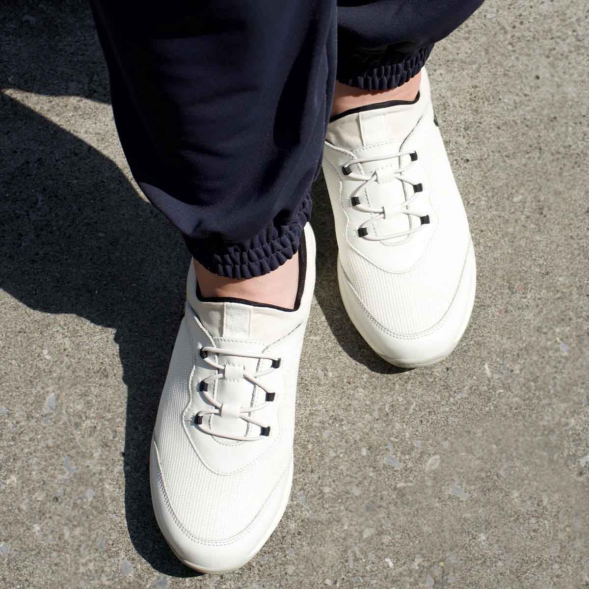 【GORE-TEX】マドラスウォーク madras Walk 「Recovery Shiatsu Insole」搭載で指圧効果により血行をよくする。 通勤快適  トラベルウォーキングにもお勧め！ 快適軽量スニーカー  MWL1004R WHITE 23.0