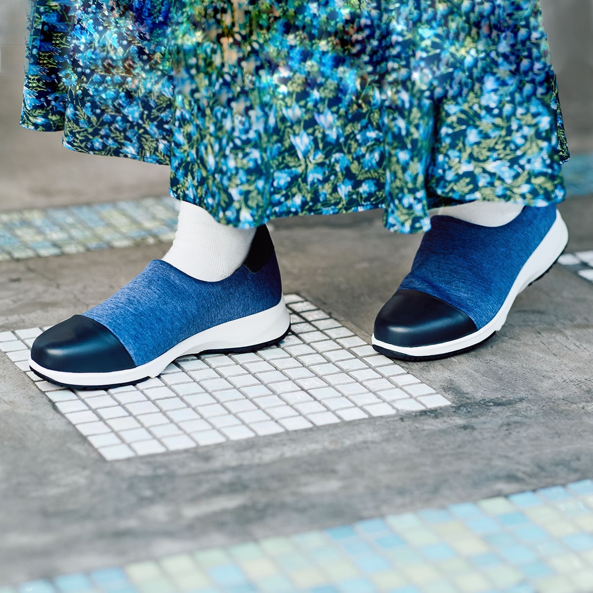 【GORE-TEX】マドラスウォーク madras Walk 「Recovery Shiatsu Insole」搭載で指圧効果により血行をよくする。　防水・透湿機能を兼ね備えたゴアテックス・ストレッチシューズ　MWL1201R PURPLE 23.0