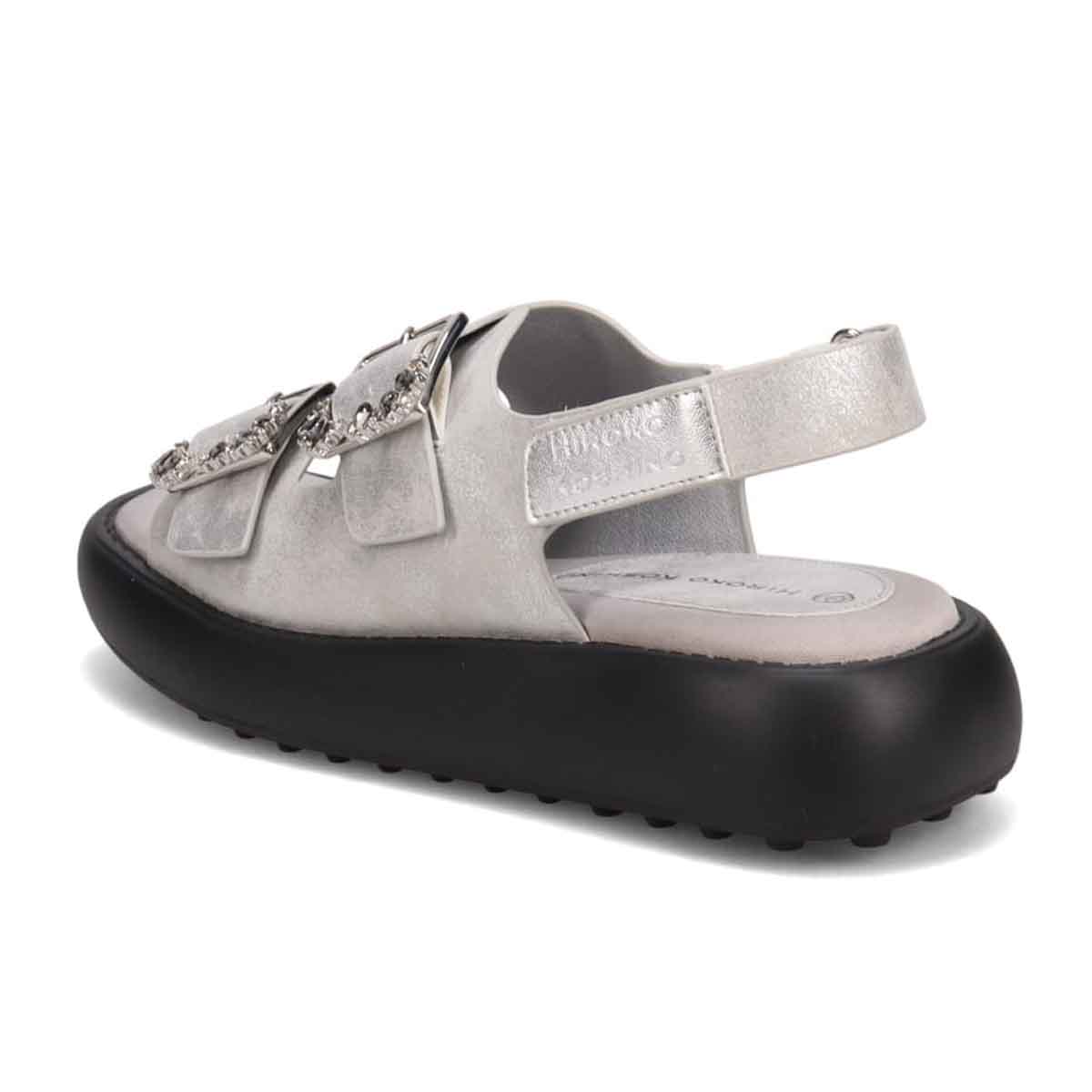HIROKO KOSHINO 上品なバックル付き厚底サンダル　HKL8011 SILVER M　(23.0～23.5)