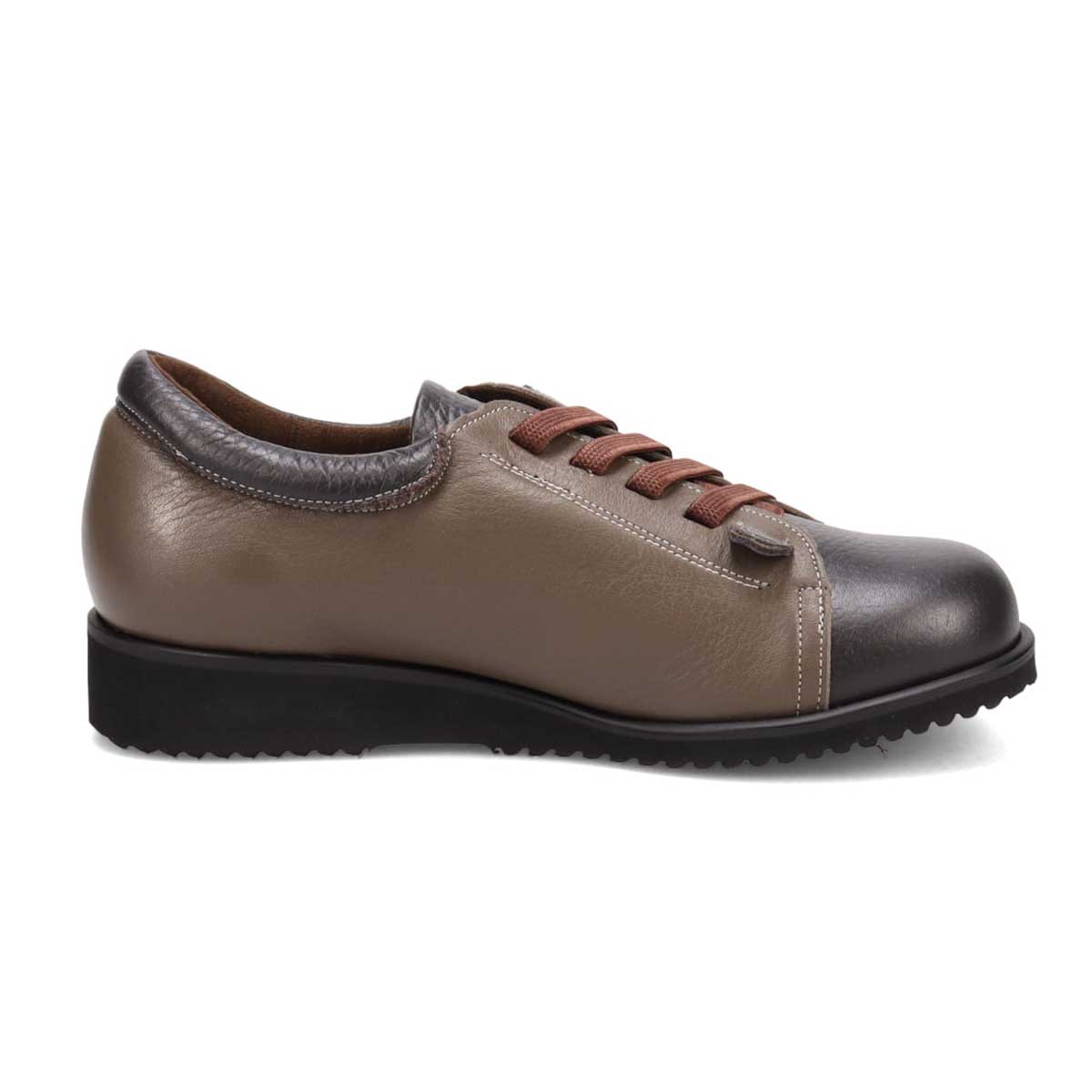 シティ ゴルフ City Golf  幅広５Eラストのレースアップカジュアルシューズ　GFL5301 D-OAK/C 23.0