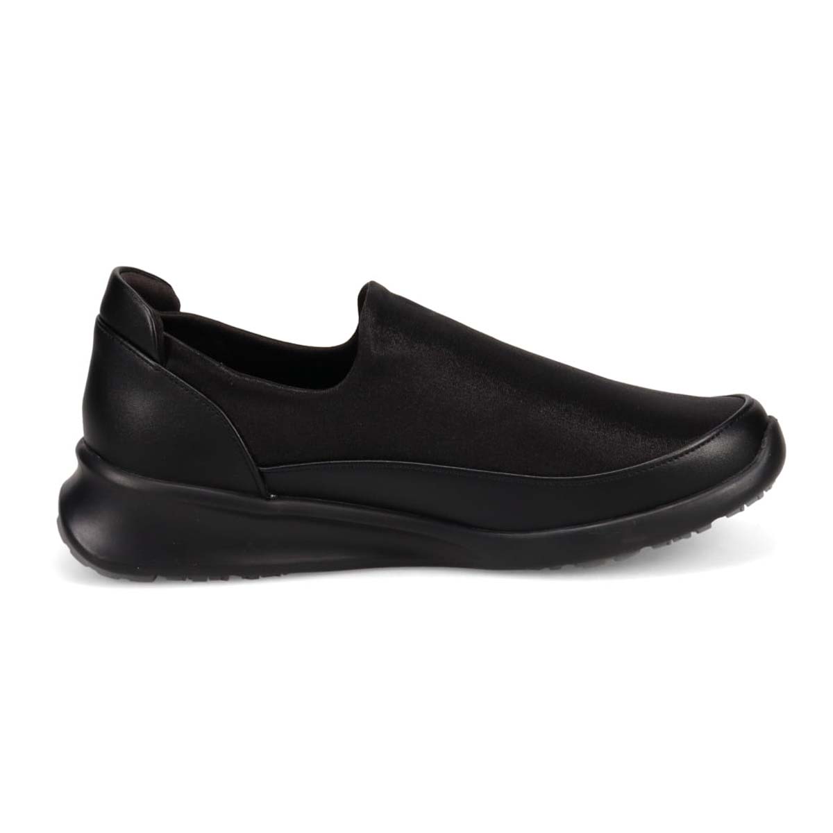 HIROKO KOSHINO FEMME　グラスファイバー入り寒冷地用ソールの上品なスリップオン　HRL2023 BLACK 23