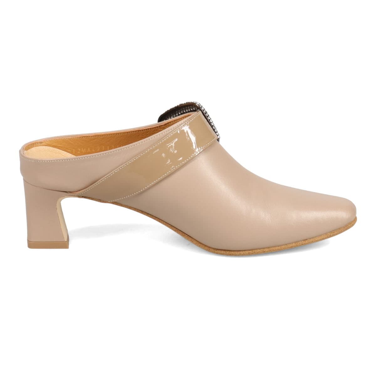 マドラス madras metaインソール搭載　高級感のあるビジュー飾りをあしらった　ミュール　MAL9119MT BEIGE 23.0