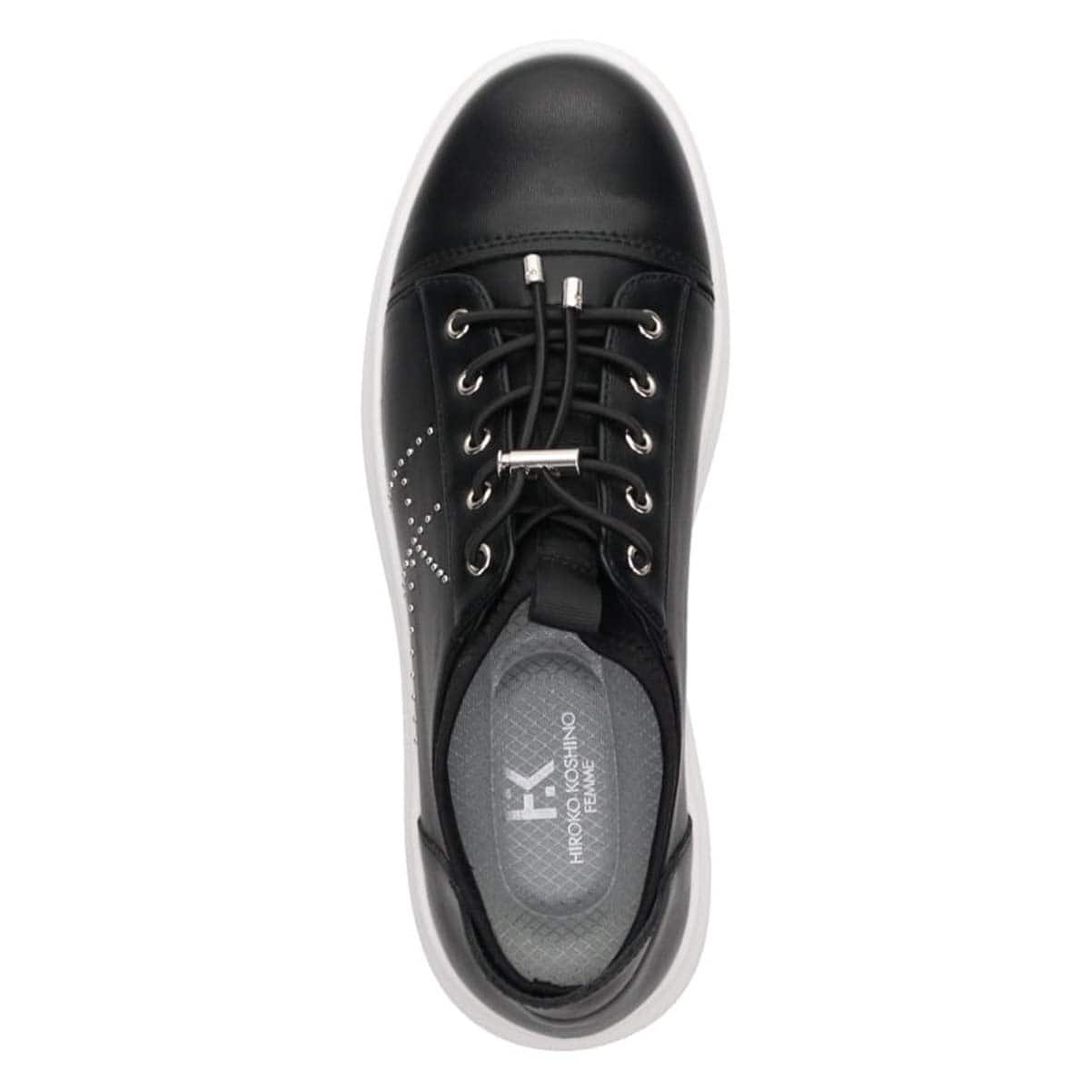 HIROKO KOSHINO FEMME 大人の遊び心と上品さを纏う、HKロゴスタッズスニーカー　HRL5008 BLACK 23.0