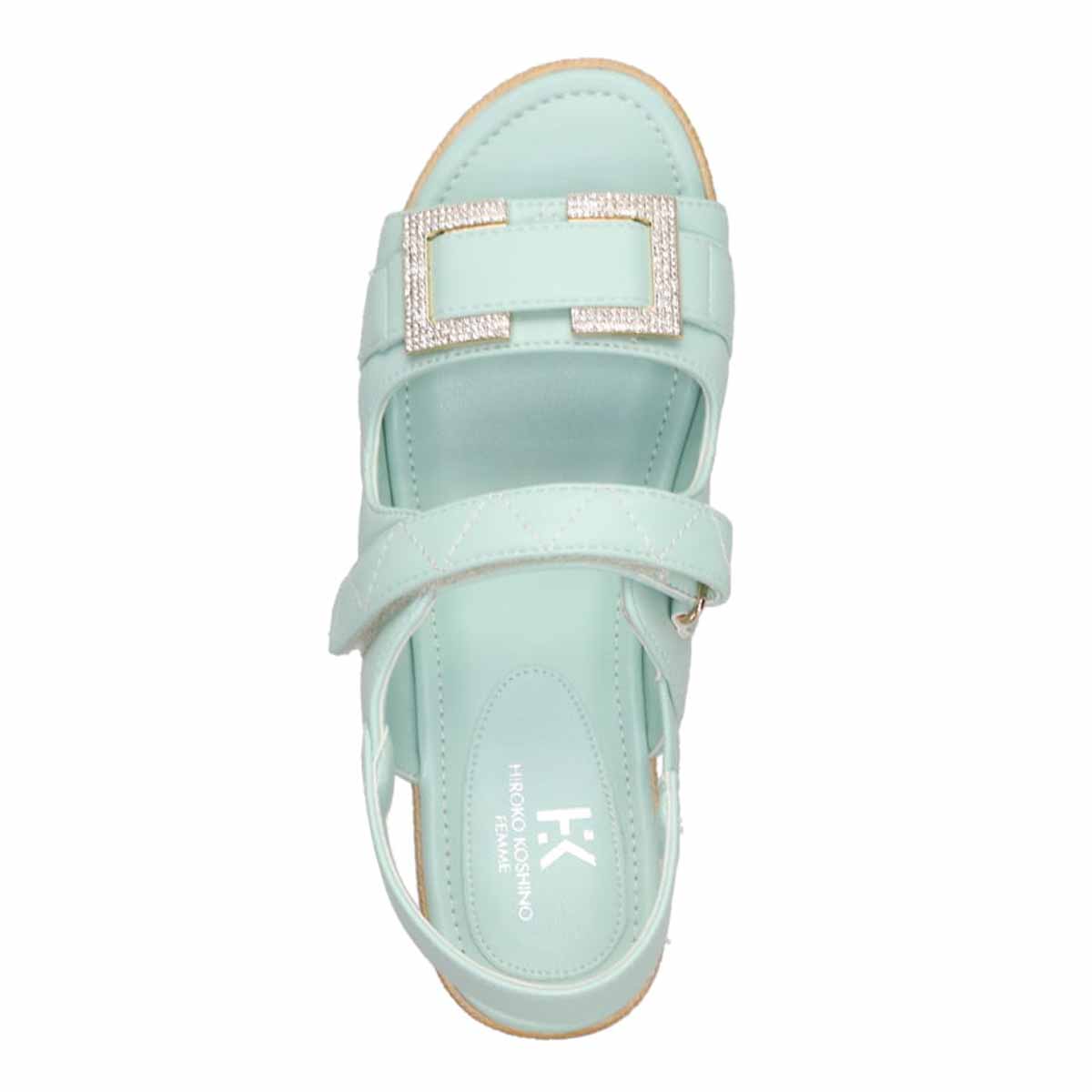 HIROKO KOSHINO FEMME モードなキルティングと輝くバックル。歩きやすさを兼ね備えたフットベッドサンダル　HRL6001 GREEN M　(23.0～23.5)