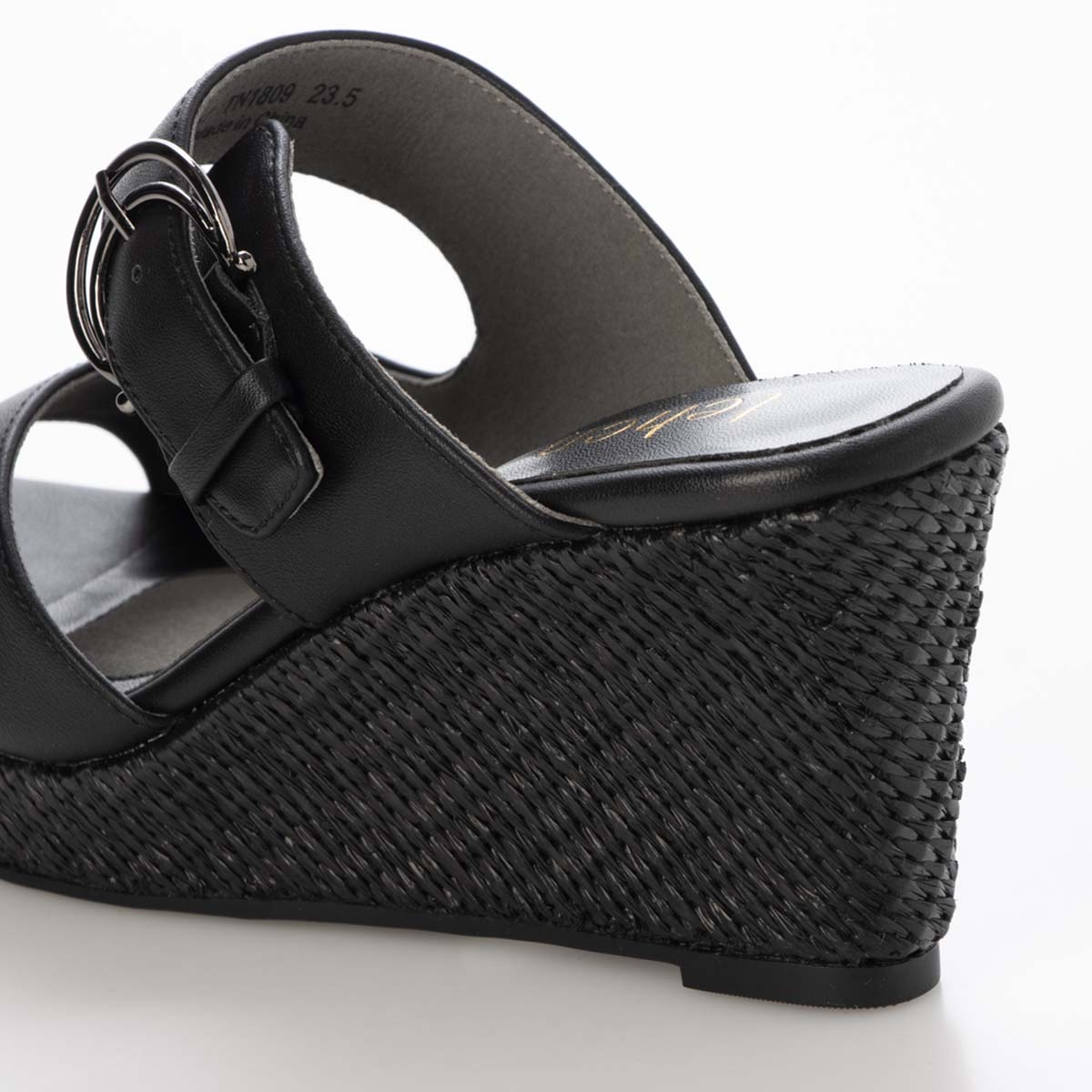 テーン tehen 旬の素材感とメタルパーツが織りなす、洗練された大人のリゾートスタイル。ウェッジ ミュールサンダル　TN1809 BLACK 23.0