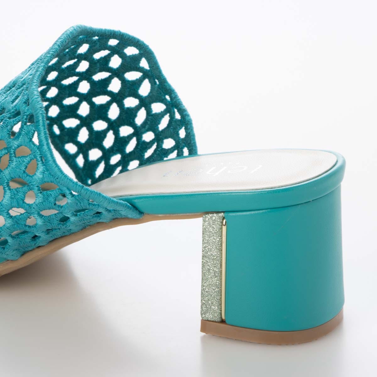 テーン tehen 大人の抜け感を演出する編み込みデザイン。歩きやすさと品格を兼ね備えた5cmヒール。ミュールサンダル　TN6711 GREEN 23.0