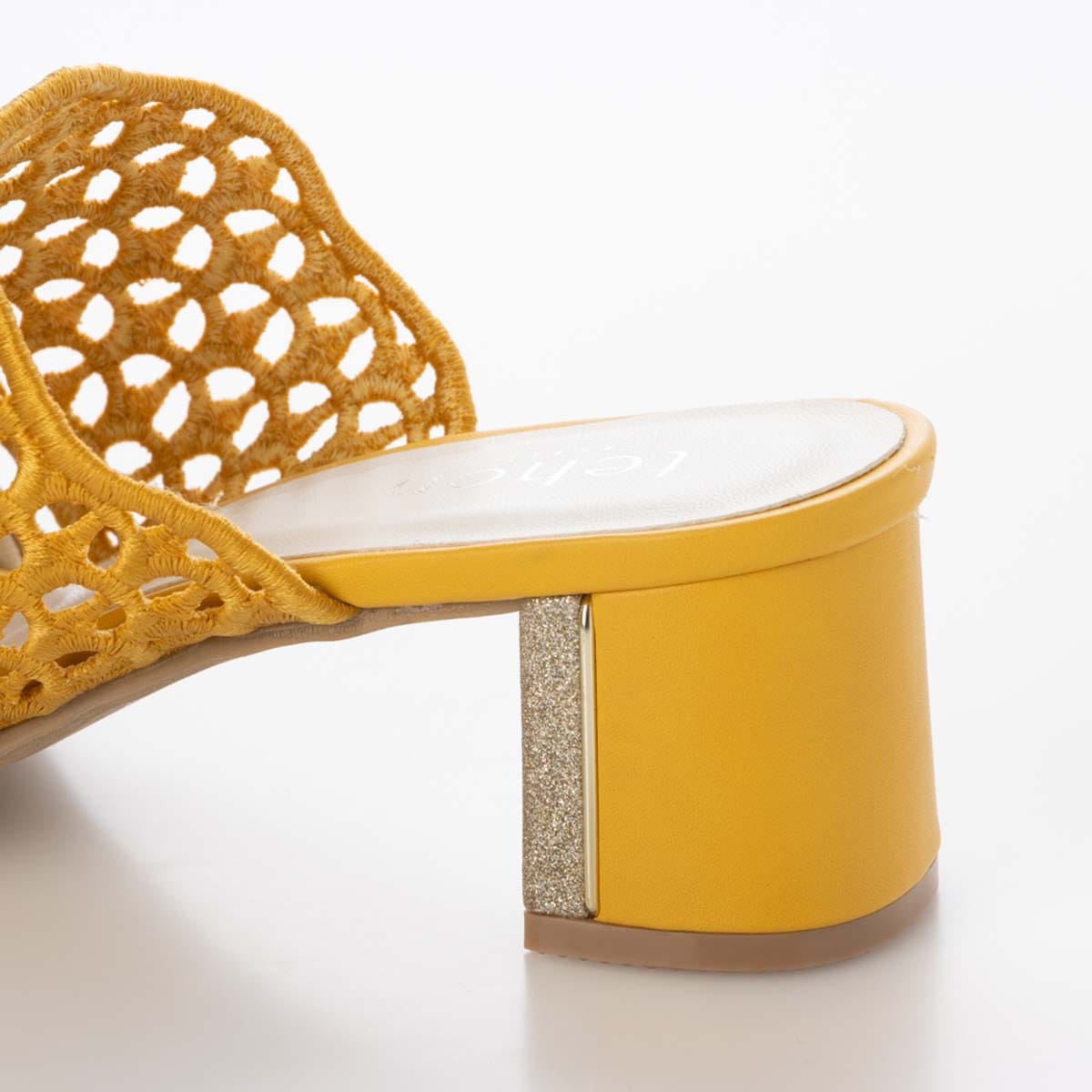 テーン tehen 大人の抜け感を演出する編み込みデザイン。歩きやすさと品格を兼ね備えた5cmヒール。ミュールサンダル　TN6711 YELLOW 23.0