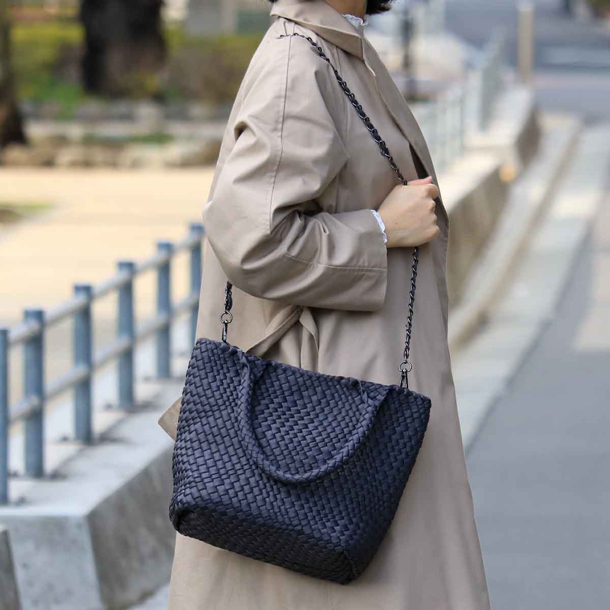 モデロ MODELLO 艶のあるメッシュ素材の大人アイテム メッシュバッグ　DMLB110 D-BROWN FREE