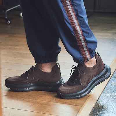 モデロ MODELLO 「Recovery Shiatsu Insole」搭載で指圧効果により血行をよくする。厚底ニット レースアップスニーカー　DM6530R