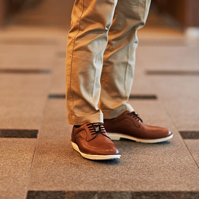 モデロ MODELLO 独自開発ソールで『圧倒的』 歩きやすさ！マドラス製 新感覚ビジネスシューズ  DMA100