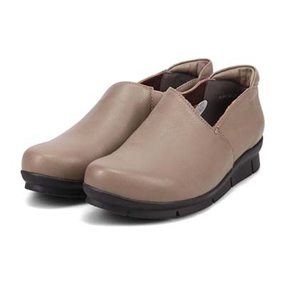 シティ ゴルフ City Golf  ソフトな1枚革仕様　ゆったり足入れのカジュアルシューズ　GFL20136