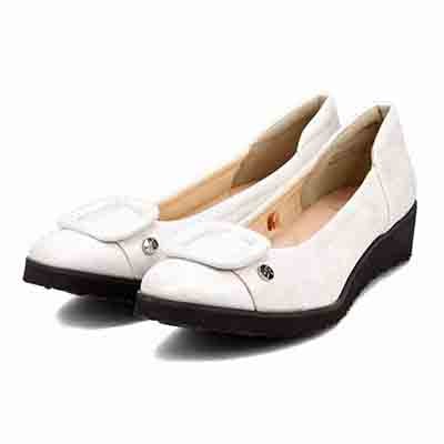 【撥水加工】HIROKO KOSHINO FEMME  超軽量で履きやすいバックルシャーリング入りパンプス  HRL2000