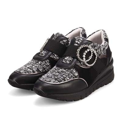 HIROKO KOSHINO FEMME　ラインストーンバックル付き エレガントスニーカー　HRL2025