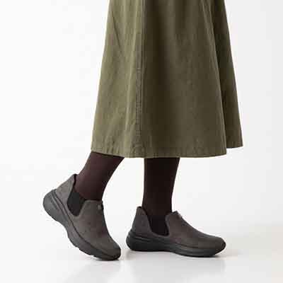 HIROKO KOSHINO FEMME シンプルなサイドゴアブーティ HRL5012