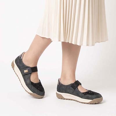 HIROKO KOSHINO FEMME きらめくラインストーンのメリージェーン HRL7002