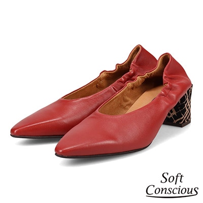 マドラス madras 背伸びしない美しさ ソフトコンシャス かかと脱げしないシャーリング入り♪深めカットの柔らかプチスクエアパンプス MAL3101