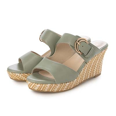 テーン tehen 旬の素材感とメタルパーツが織りなす、洗練された大人のリゾートスタイル。ウェッジ ミュールサンダル　TN1809